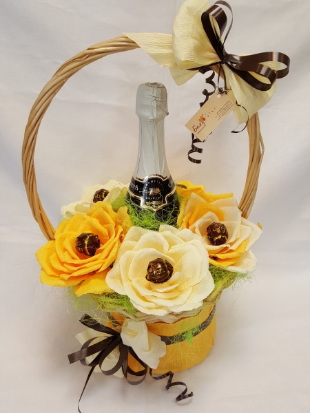 Champagne and chococlate roses Gift basket